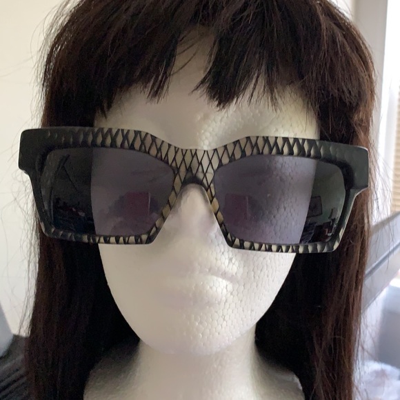 Alain Mikli  Black Sunglasses - Picture 4 of 4